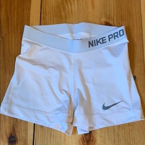White nike pro